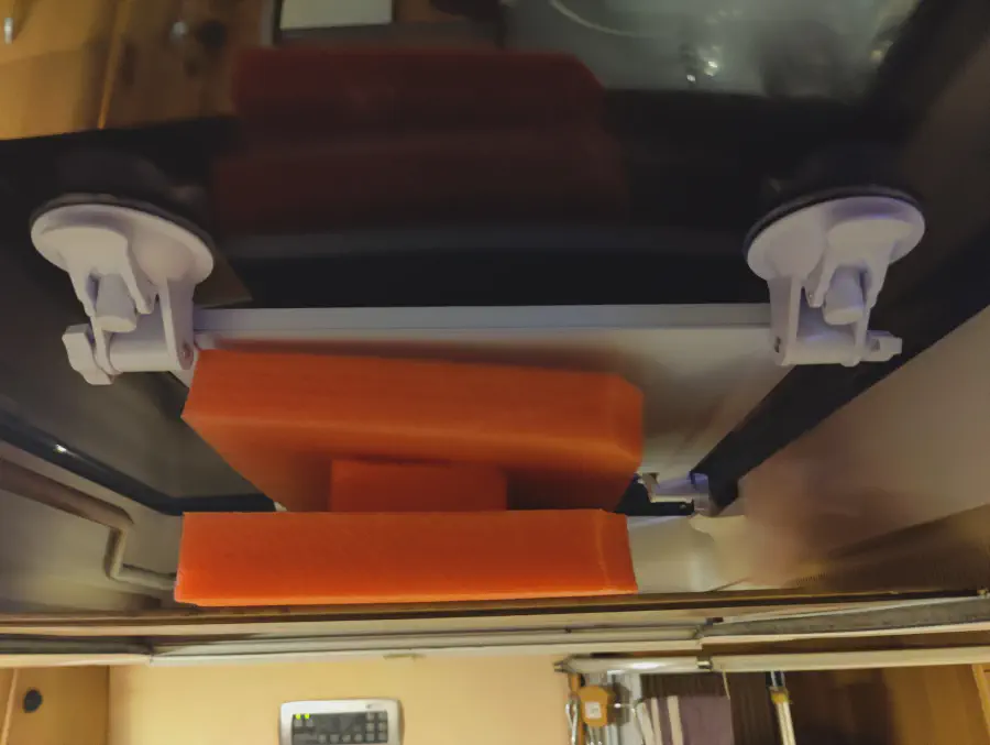 Starlink Widok Z Boku